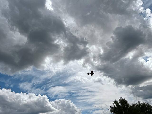 7428379_web1_plane