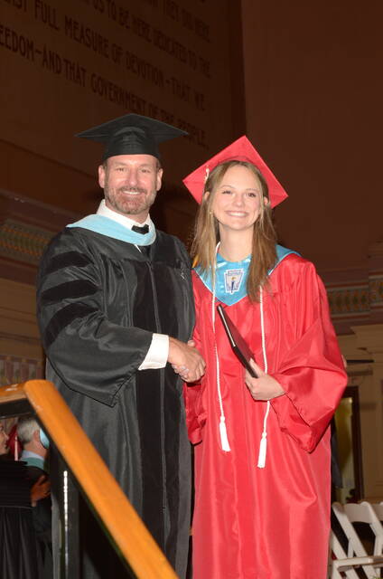 7432610_web1_her-fcGRAD7-062024