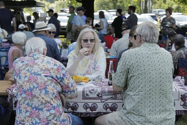 7436144_web1_gtr-lo-SupperMarket4-061224