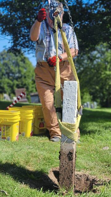 7436706_web1_gtr-headstones6-061324