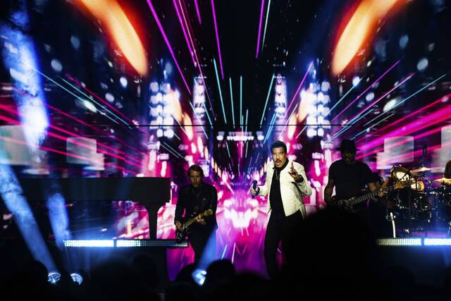7449762_web1_PTR-LionelRichie11-061724