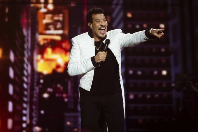 7449762_web1_PTR-LionelRichie6-061724