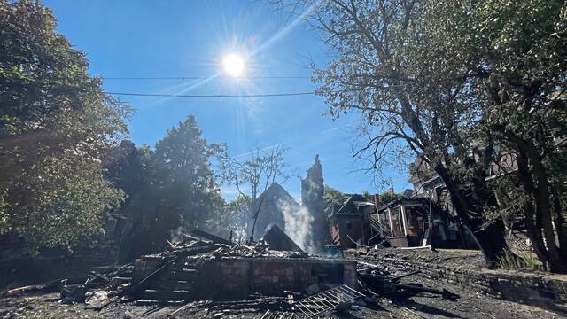 7449797_web1_ptr-McKeesportFire0061724-03