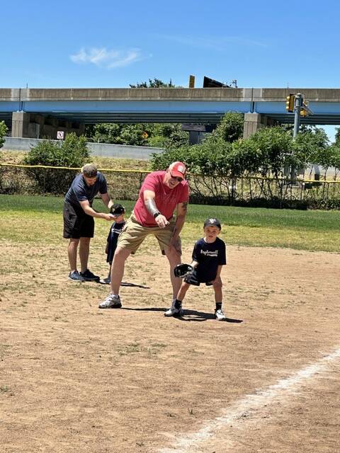 7452785_web1_her-teeball14-062724