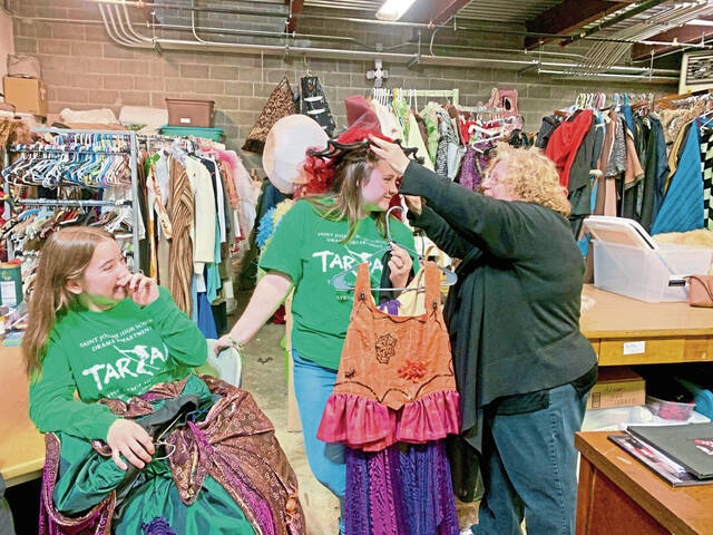 7455477_web1_vep-costume-062324