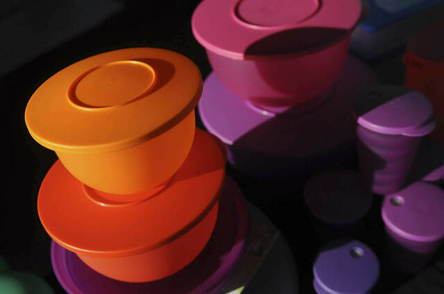 7455545_web1_tupperware