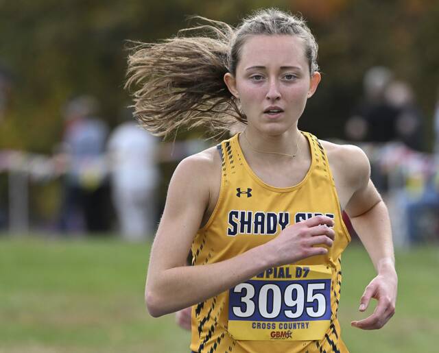 Shady Side Academy’s Chelsea Hartman, Fox Chapel’s Rowan Gwin test mettle at New Balance nationals