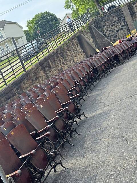 7468989_web1_ptr-musichallseats-2