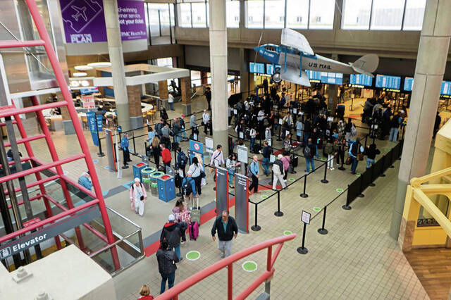7475586_web1_ptr-airtravelholidays3-110522