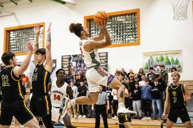 Westmoreland County high school notebook: Latrobe girls golf to debut; Terek Crosby picks Saint Vincent