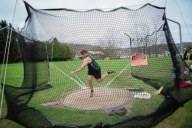 7452547_web1_gtr-TraffordThrows2-040524