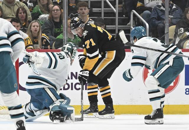 7496101_web1_ptr-PensSharks06-031524