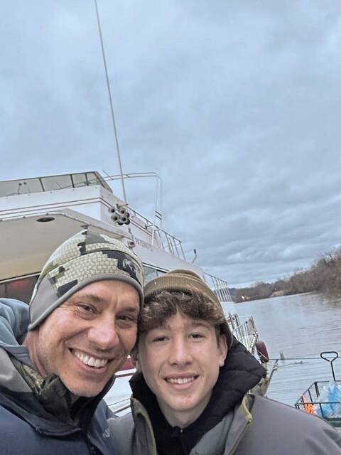 7505455_web1_sew-sewickleyboat-11-fatherson
