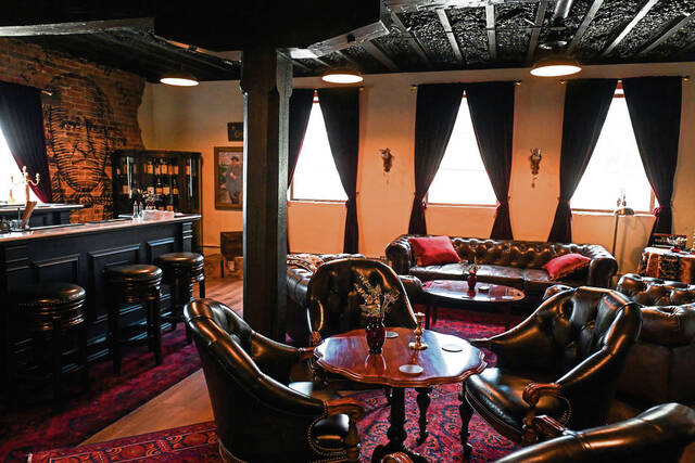 7505757_web1_gtr-whiskeycenter002-070624