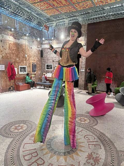 7514578_web1_gtr-StiltWalker-Lara-1