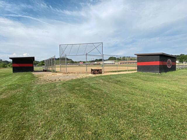 7520988_web1_gtr-LVballfield2-071124