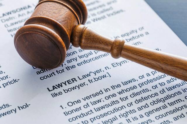 7532904_web1_gavel-stock-1
