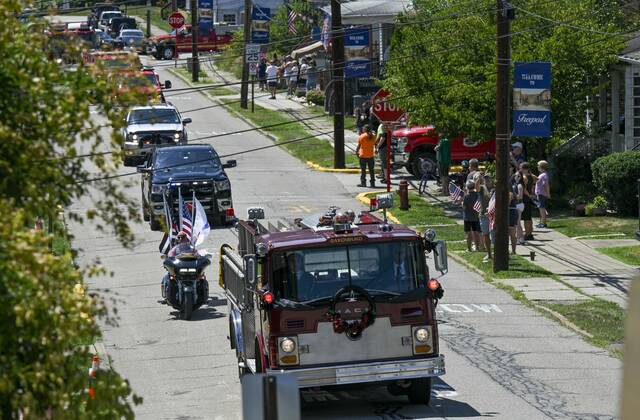 7552430_web1_VND-ComperatoreFuneral109-072024