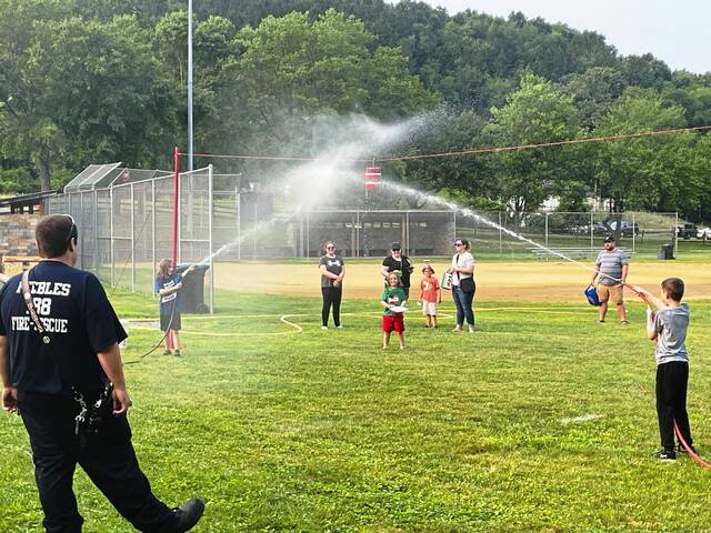 7570215_web1_naj-nationalnightout-080124-1