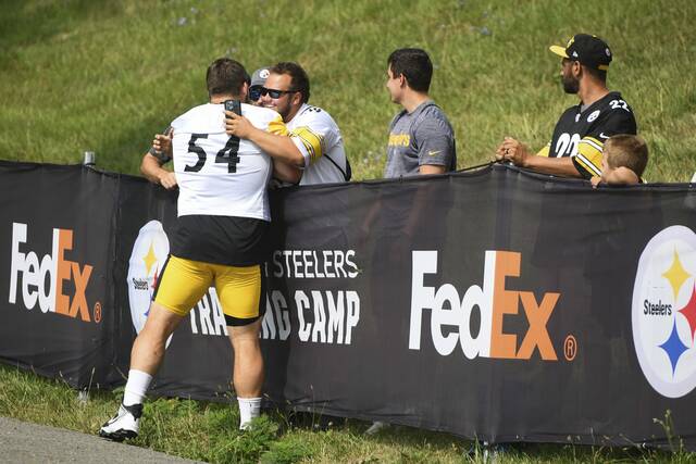 7571630_web1_gtr-SteelersFans020-072624