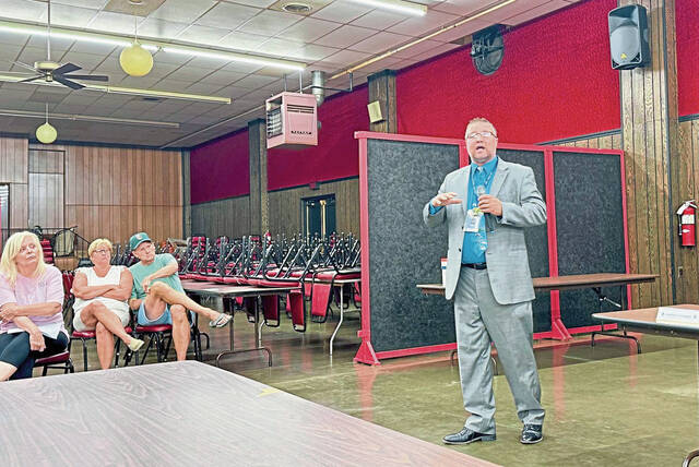 7574774_web1_vnd-LBGtownhall-072724