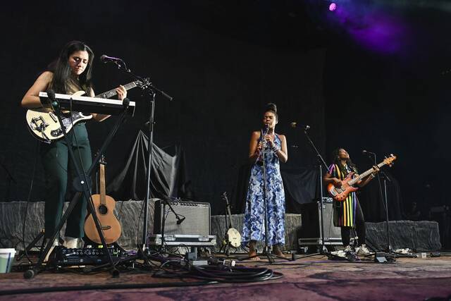 7582713_web1_ptr-HozierConcert001-073024