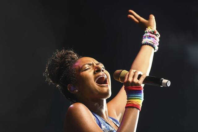 7582713_web1_ptr-HozierConcert002-073024