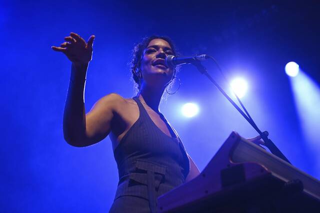 7582713_web1_ptr-HozierConcert014-073024