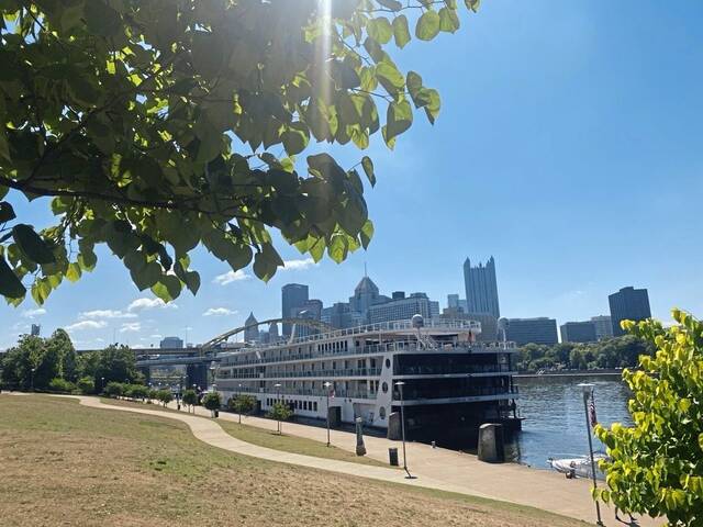 7503564_web1_ptr-RiverBoat3