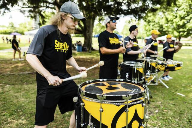 7589150_web1_gtr-SteelersFest4-080324