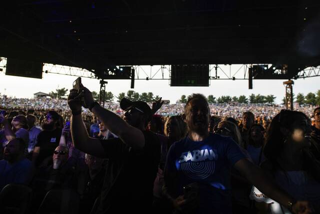 7589453_web1_ptr-styxforeigner36-080124