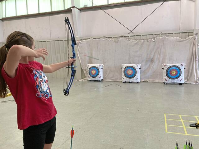 7592538_web1_ptr-Archery2-080324