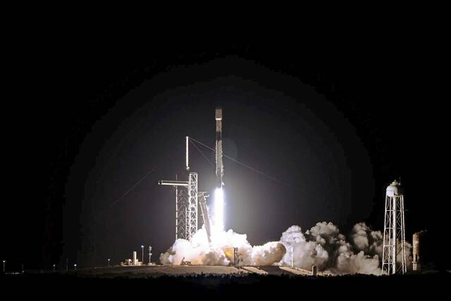 7596326_web1_US-NEWS-SCI-SPACEX-LAUNCHES-MCT