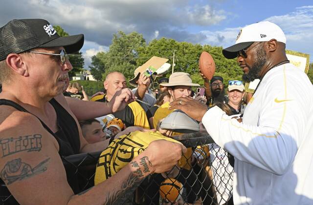 7596790_web1_gtr-Steelers09-080324
