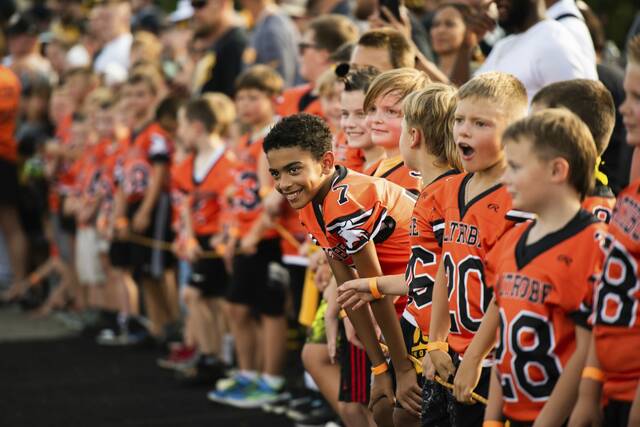 7598473_web1_GTR-lo-steelersNIGHT9-080324
