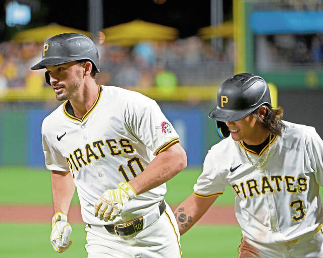 7599043_web1_ptr-BucsDbacks13-080424