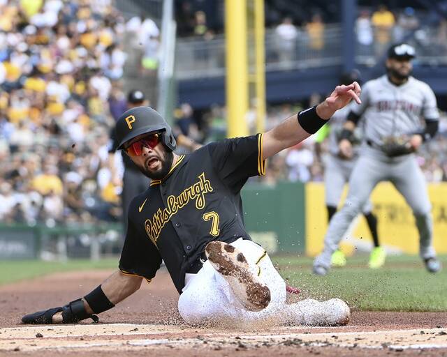 7600945_web1_ptr-BucsDbacks03-080524