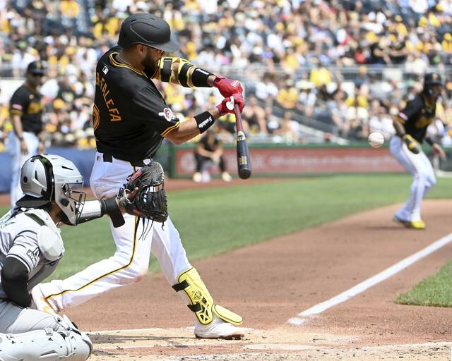 7600945_web1_ptr-BucsDbacks06-080524