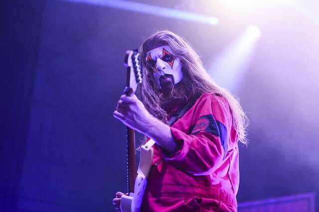 7609465_web1_ptr-Slipknot014-080824