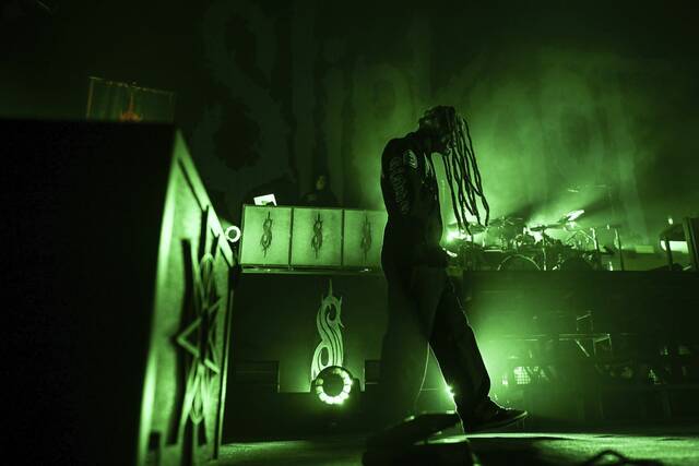 7609465_web1_ptr-Slipknot015-080824