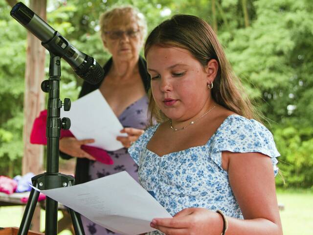 7611631_web1_hj-hamptonpoets-081524-1