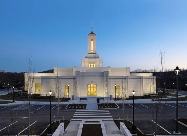 7621496_web1_ptr-pittsburghtemple-nightview