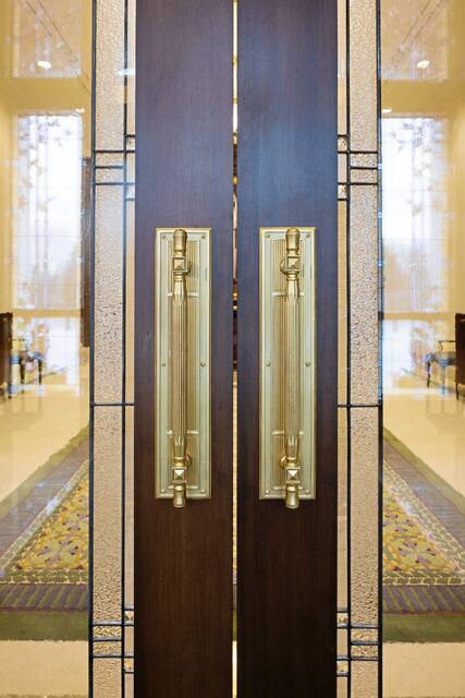 7621496_web1_ptr-PittsburghTempleDoors