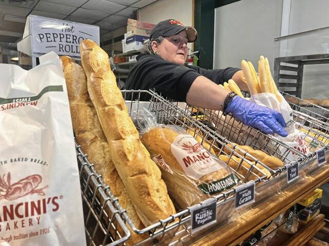 7630243_web1_ptr-HeartyHoagies-081724-14