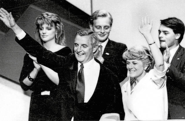 7634877_web1_geraldine-ferraro-accepts-vp-nomination-in-1984----AP8407190134