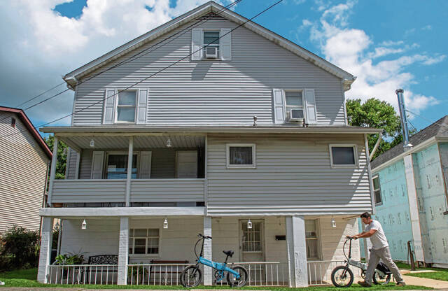 7637119_web1_VND-trailtowns003-082524