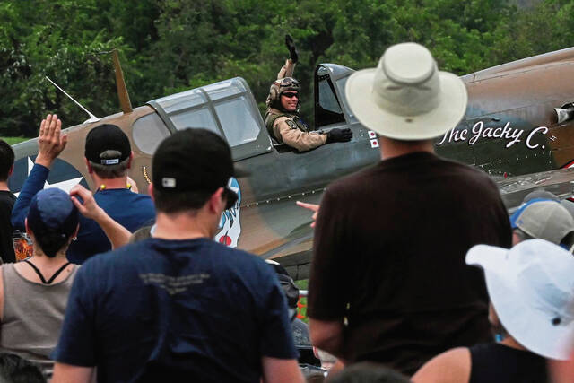 Navy jet pilot at air show: Latrobe native achieved his dream