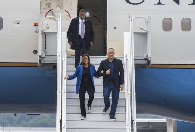 7645942_web1_ptr-HarrisWalzVisit7-081924