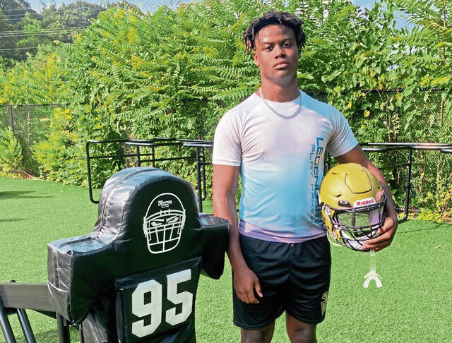 Valley sophomore Roman D’Argon ready to step up on defensive line