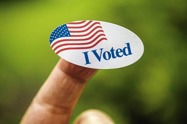 7648168_web1_WEB-election-i-voted-sticker